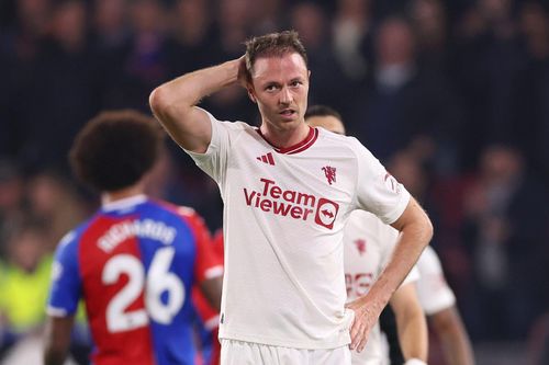 Evans bị Ten Hag ép ra sân thi đấu
