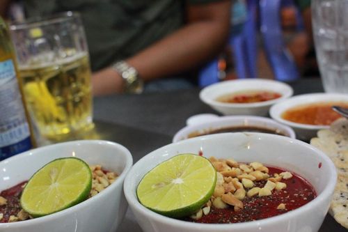 Chưa tìm được nguyên nhân vụ ngộ độc sau bữa cỗ có tiết canh dê