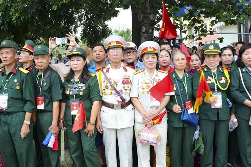 Điện Biên rộn ràng trước giờ khai lễ