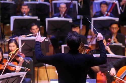 Dàn nhạc giao hưởng lâu đời nhất tại Nga trình diễn âm nhạc Việt Nam