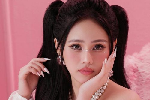 Linh Nhi - 'Con nhà nòi' debut!
