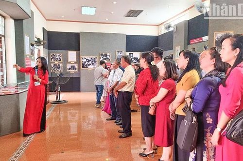 Vĩnh Long triển lãm 185 tư liệu quý về Chiến thắng Điện Biên Phủ
