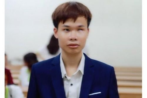 Chàng sinh viên khiếm thị tích cực tham gia hoạt động thiện nguyện được Bộ trưởng Bộ Công an tặng đàn guitar
