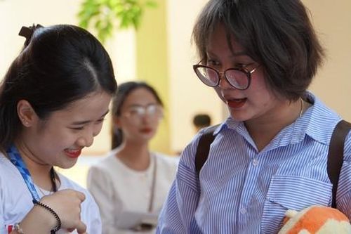Sinh viên 'săn' cơ hội việc làm tại Ngày hội việc làm 'USSH Job Fair 2024'