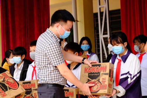 Báo Giáo dục và Thời đại đồng hành cùng thầy - trò Điện Biên