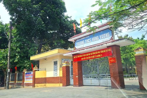 Giáo viên bị phụ huynh lăng mạ, đe dọa ngay tại trường học ở Huế
