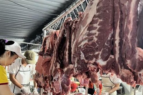TPHCM: Hàng hóa rục rịch tăng giá