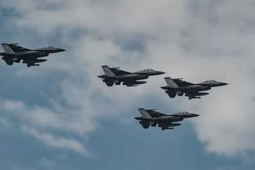 Hà Lan đặt mốc thời gian chuyển tiêm kích F-16 cho Ukraine