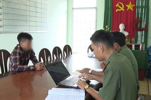 Xử phạt người bình luận xuyên tạc trên trang facebook của công an