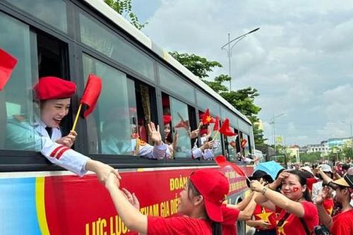 Điện Biên Phủ - Bịn rịn giờ phút chia tay