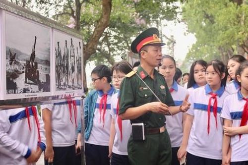 Giáo dục thế hệ trẻ niềm tự hào về Chiến thắng Điện Biên Phủ