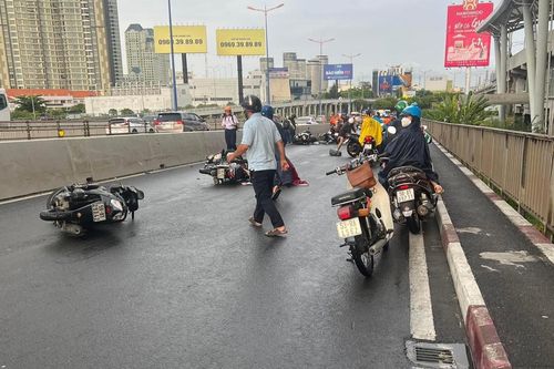 CSGT TP.HCM khuyến cáo người dân khi tham gia giao thông do thời tiết
