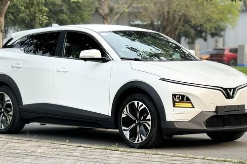 Tích cóp được khoảng 750 triệu, mua xe điện hay xe xăng để đi trong thành phố?