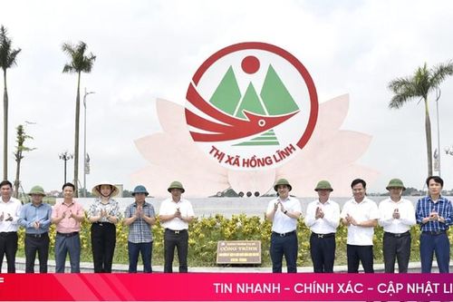Gắn biển công trình chào mừng kỷ niệm 70 năm Chiến thắng Điện Biên Phủ