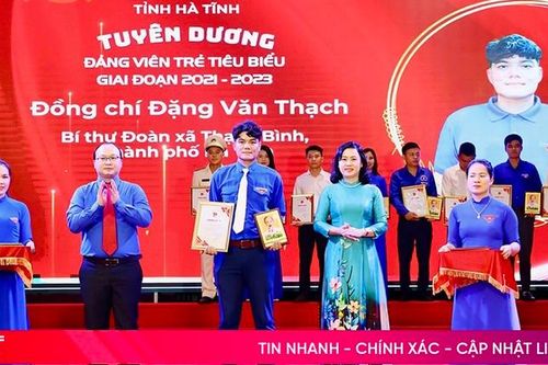 Bí thư đoàn xã tiêu biểu trong học và làm theo Bác