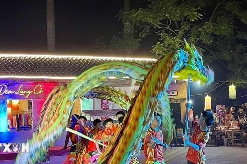 'Đêm làng cổ' Đường Lâm: Khơi dậy giá trị văn hóa, tăng trải nghiệm cho du khách