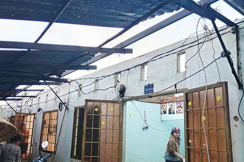 Đồng Nai: Mưa lớn làm tốc mái hàng loạt ngôi nhà ở Tp. Biên Hòa