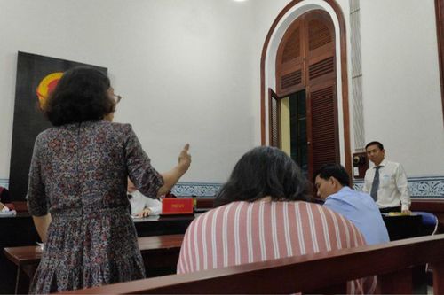 Người phụ nữ kiện chồng hờ có dã tâm chiếm vé số tiền tỷ ra tòa
