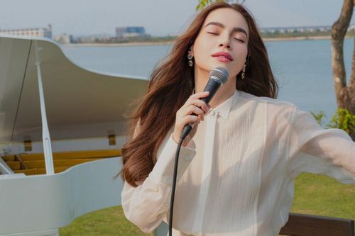 Hồ Ngọc Hà hé lộ dự án khủng trong năm nay: 'Còn hơn cả Love Songs'