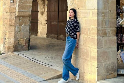 Người đẹp Tô Diệp Hà nói gì về định kiến người đẹp thích khoe túi hiệu, đăng ảnh sang chảnh?