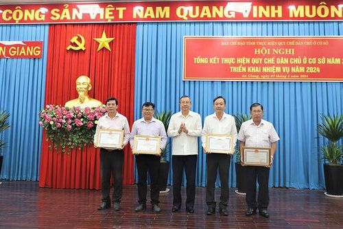 Tiếp tục thực hiện hiệu quả quy chế dân chủ ở cơ sở