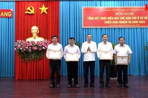 Tiếp tục thực hiện hiệu quả quy chế dân chủ ở cơ sở