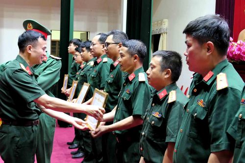 '70 năm tự hào – Tiếp bước'