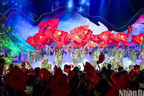 Sức mạnh Việt Nam thời đại Hồ Chí Minh