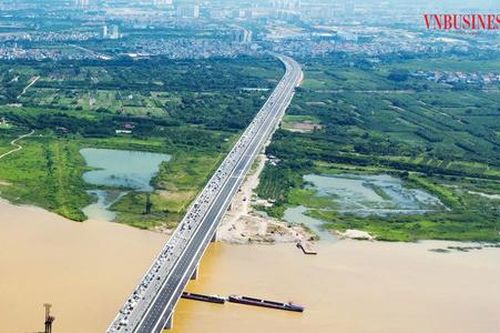 Cuộc đua thâu tóm quỹ đất của doanh nghiệp bất động sản và câu chuyện 'một nửa chiếc bánh mì'
