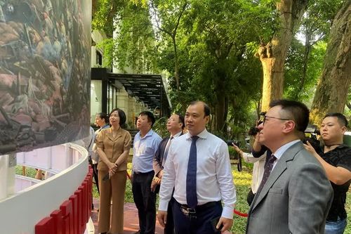 Sức hút của bức tranh panorama kỷ niệm 70 năm Chiến thắng Điện Biên Phủ
