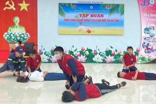 Công an khuyến cáo người dân chủ động phòng tránh tai nạn đuối nước mùa nắng nóng