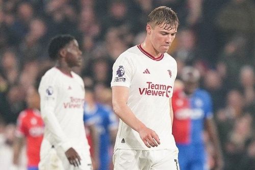 Kết quả Ngoại Hạng Anh: Man Utd thảm bại gây sốc