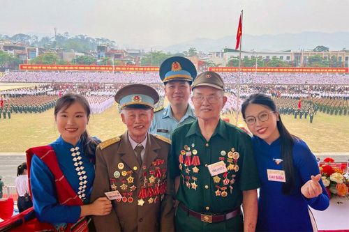 Gặp cô gái 9X xinh xắn phát biểu tại lễ kỷ niệm 70 năm Chiến thắng Điện Biên Phủ