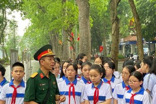 Phát huy tinh thần tự hào dân tộc của học sinh Thủ đô