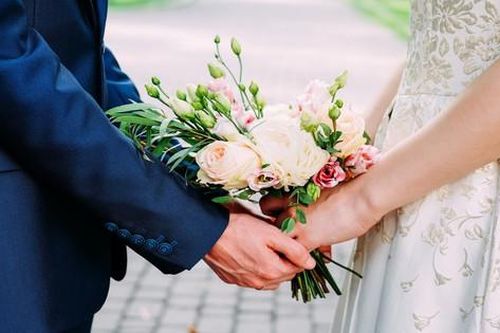 Bố ung thư giai đoạn cuối vẫn cố làm một việc trong đám cưới của con gái