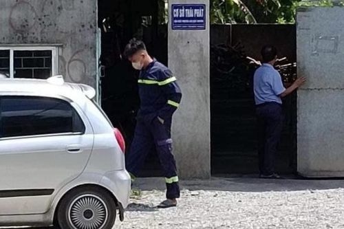 Một công nhân tử vong nghi trượt chân rơi vào cối xay giấy