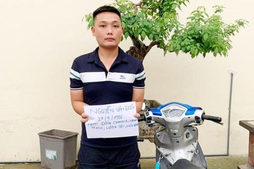 Gã nghiện bịt kín mặt bằng khẩu trang rồi đi cướp giật dây chuyền vàng