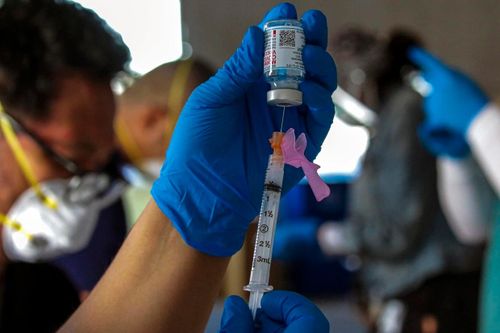 Chế tạo vaccine 'đón đầu' mọi chủng virus Corona