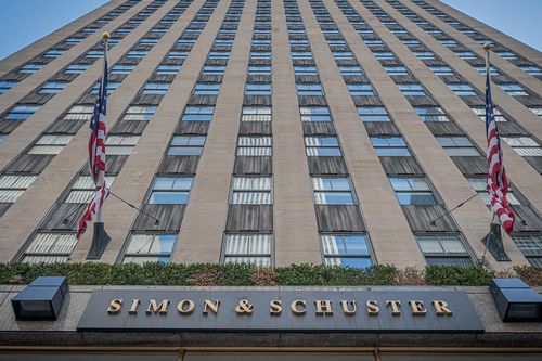 Tham vọng của Simon & Schuster lớn thế nào khi mua lại NXB Hà Lan VBK