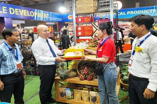 Hội chợ hàng Việt Nam tiêu biểu xuất khẩu 2024