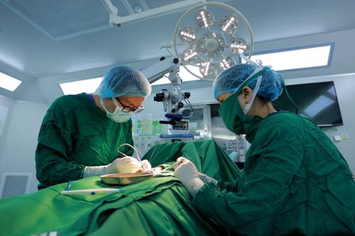 'Săn con' thành công nhờ phẫu thuật Micro TESE