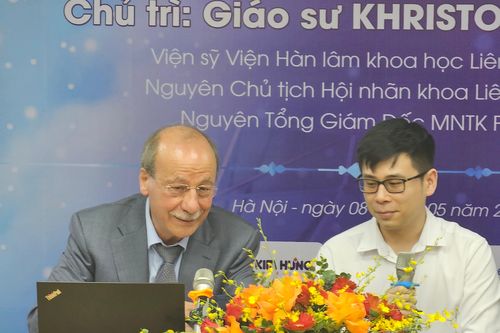 Giảm mù lòa nhờ xu hướng mới trong phẫu thuật võng mạc dịch kính