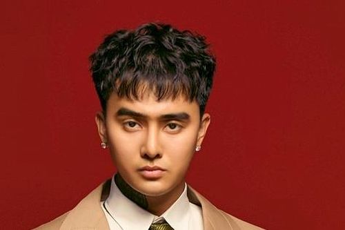 Gặp được chuyện tình ngọt ngào, nam rapper 'hầm hố' trở thành chàng trai ca sĩ hát nhạc tình ca