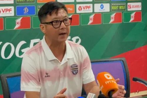 HLV Lê Huỳnh Đức nói gì sau trận thua Nam Định?