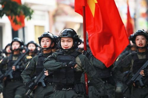 Chia sẻ của những chàng trai, cô gái khối Công an tham gia Lễ kỷ niệm 70 chiến thắng Điện Biên Phủ