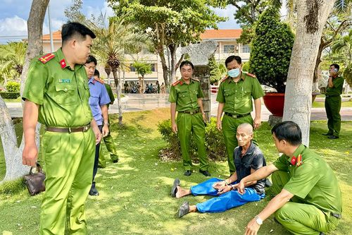 Ba người sống lang thang nhậu chung rồi cướp tiền, giết lẫn nhau