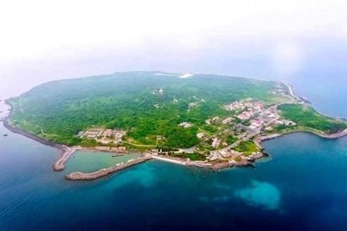 Khám phá 'Hòn ngọc giữa biển Đông'