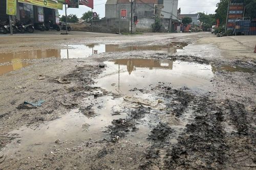 Nắng bụi, mưa lầy trên tỉnh lộ 526