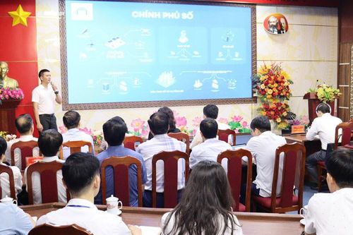 Chuẩn hóa 100 TTHC trên hệ thống Thông tin giải quyết thủ tục hành chính