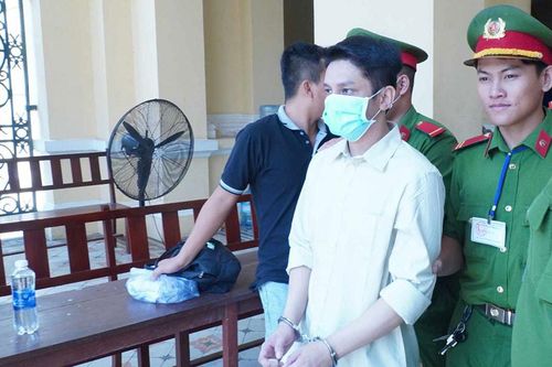 Kẻ bôi nhọ danh dự cán bộ, chống phá Nhà nước lĩnh án 8 năm tù